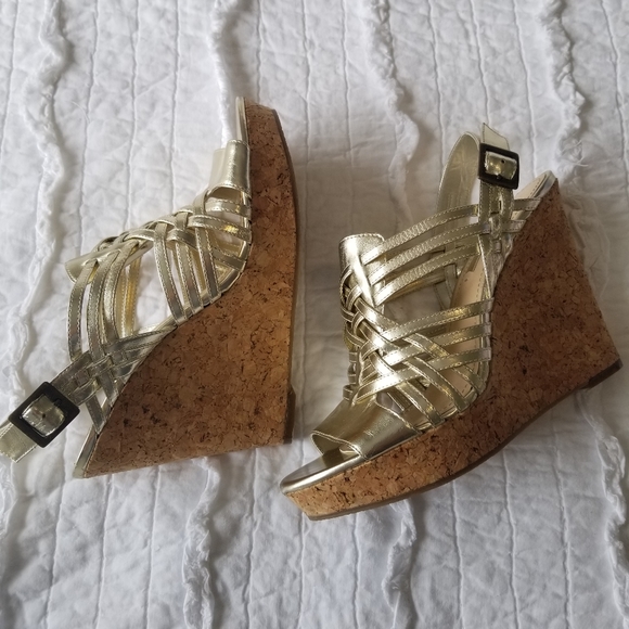 Nine West Gold Cork Wedge Sandals 10M EUC - Picture 3 of 15